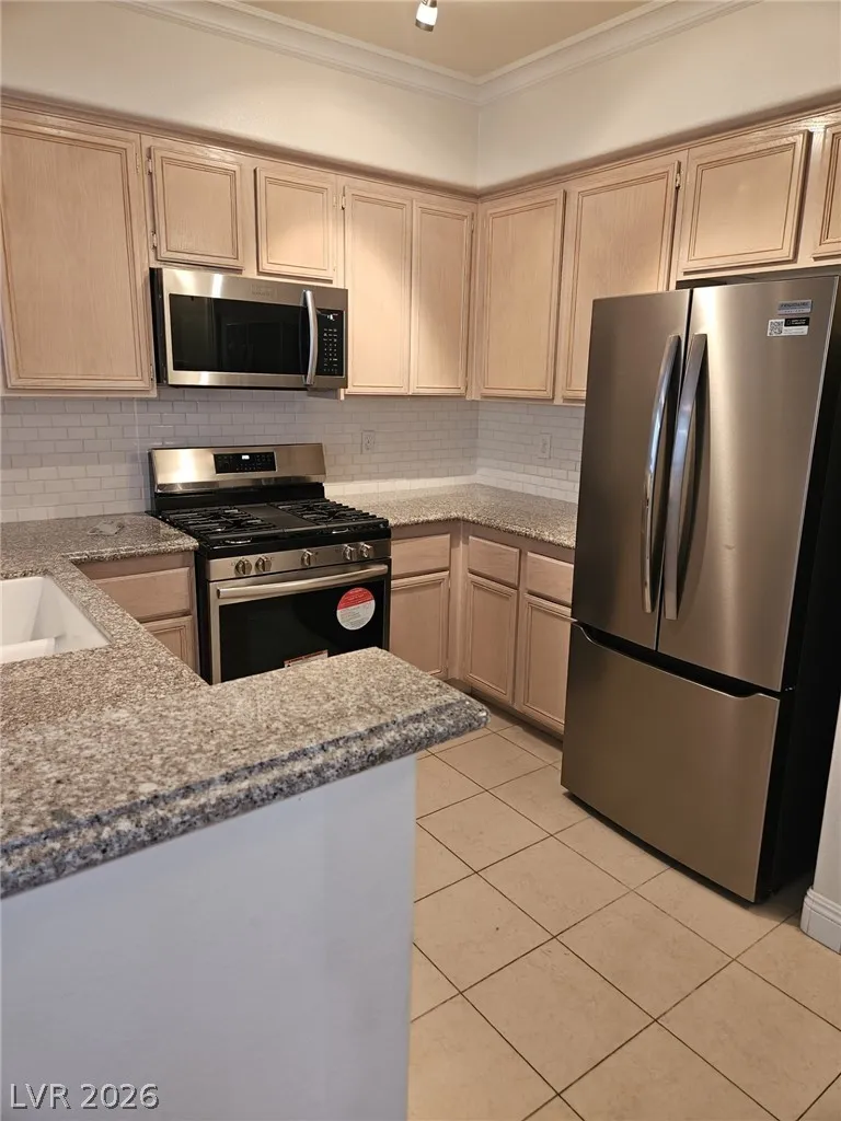 9901 Trailwood Drive #2013 Las Vegas, NV 89134