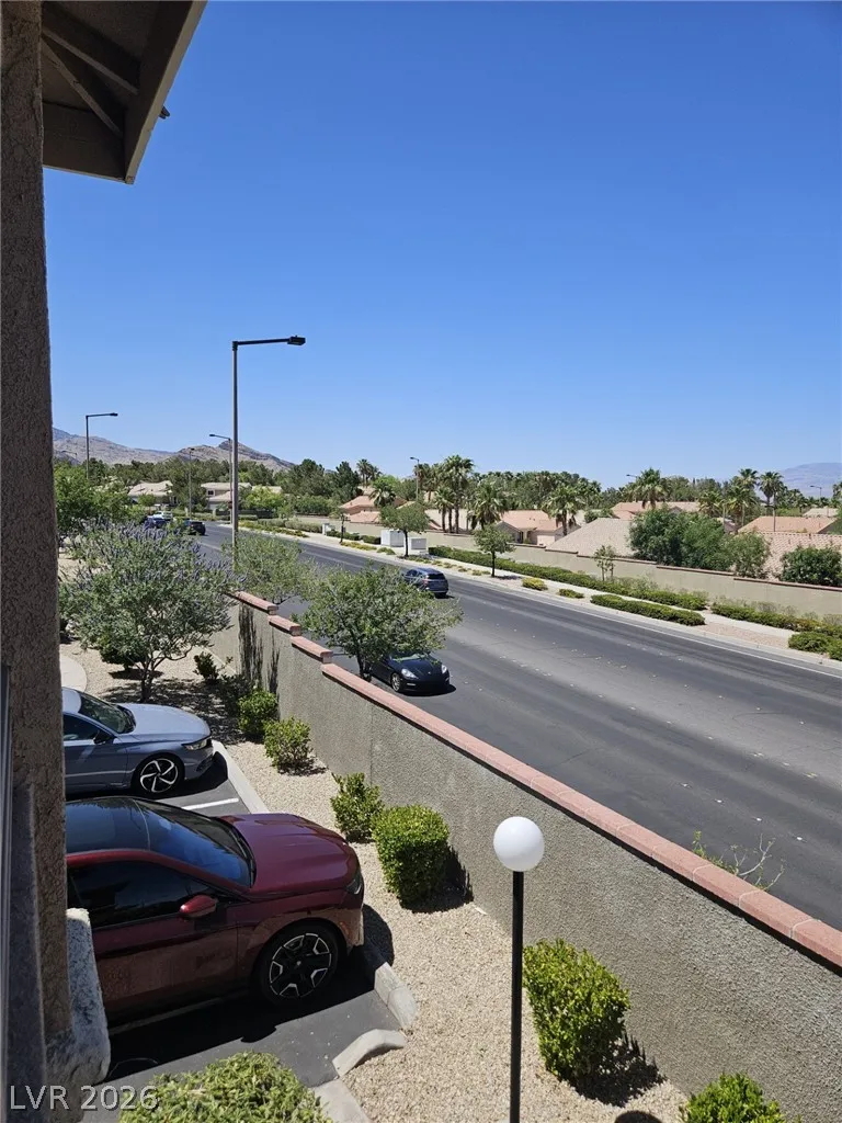 9901 Trailwood Drive #2013 Las Vegas, NV 89134