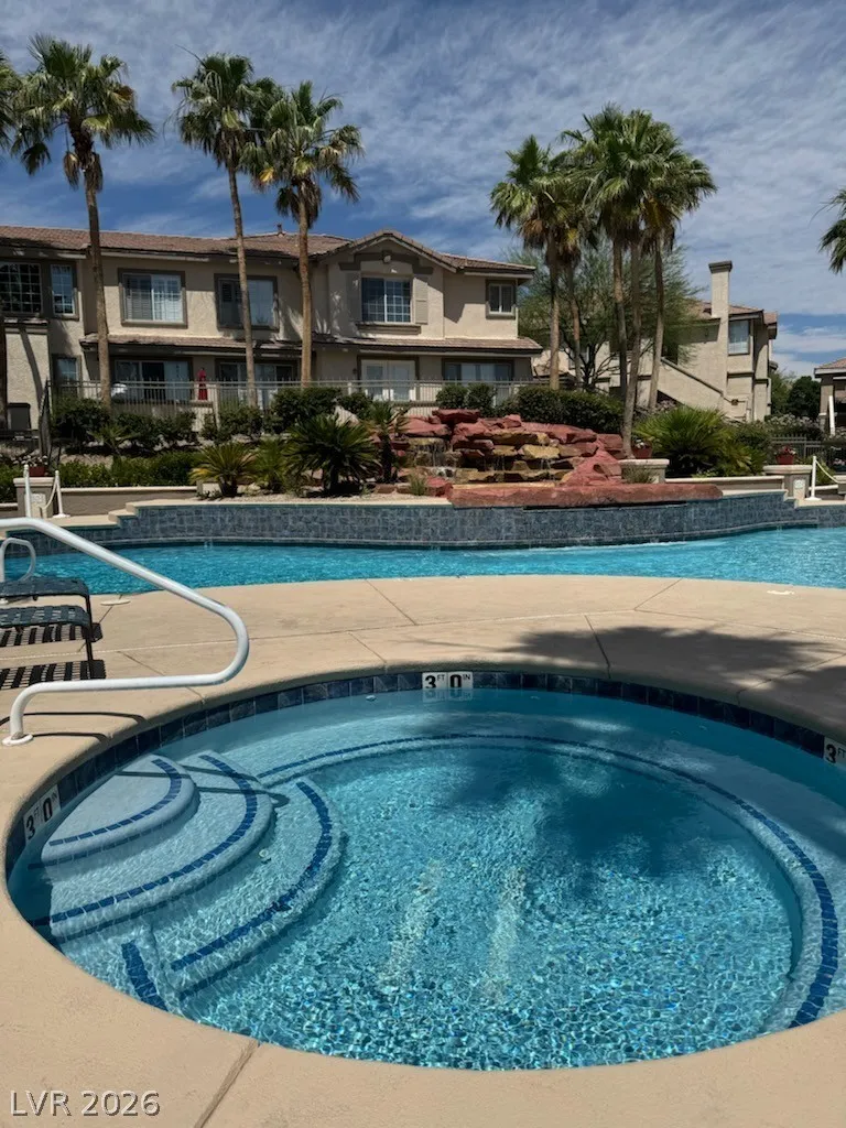9901 Trailwood Drive #2013 Las Vegas, NV 89134