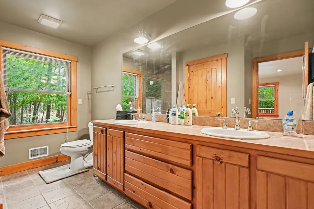 14300 Wildwood Lane Chikaming Township, MI 49125