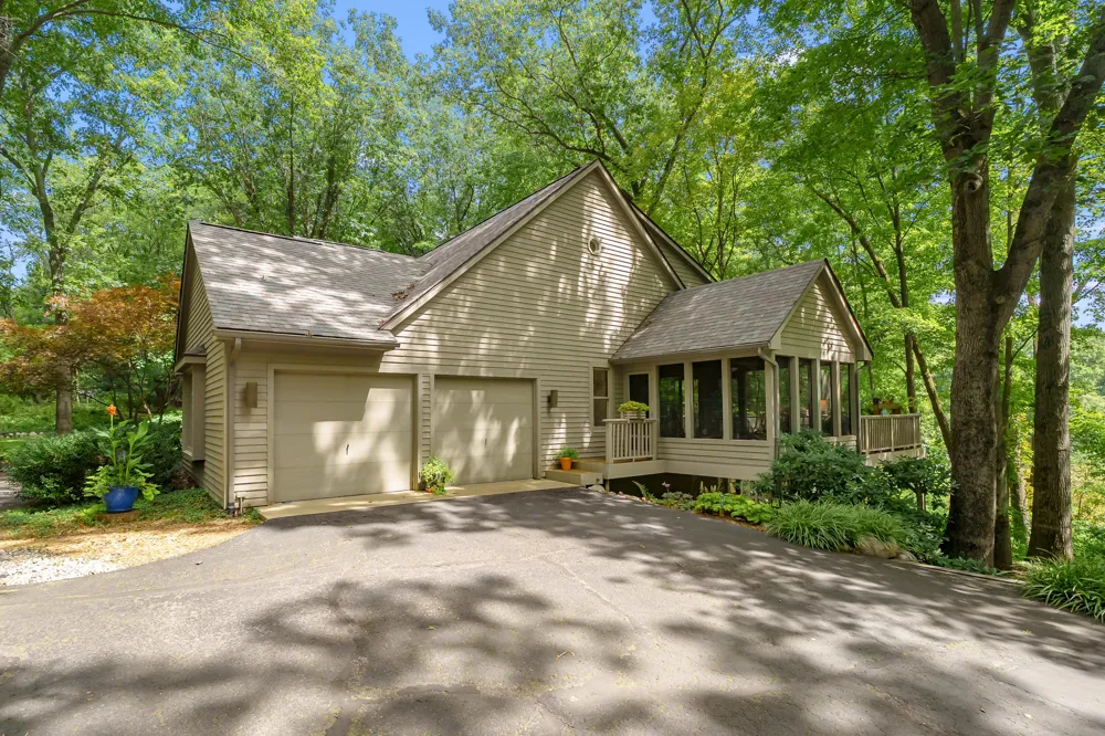 8575 S 2nd Street Texas Charter Township, MI 49071