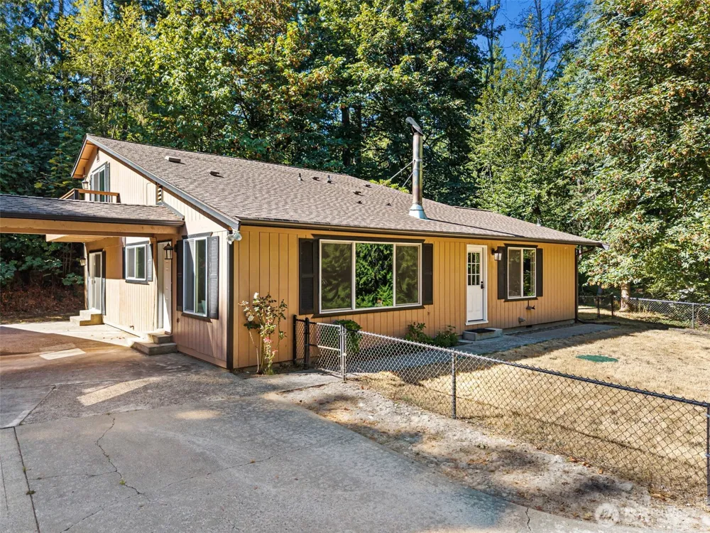 4562 SE Burley Olalla Road Olalla, WA 98359