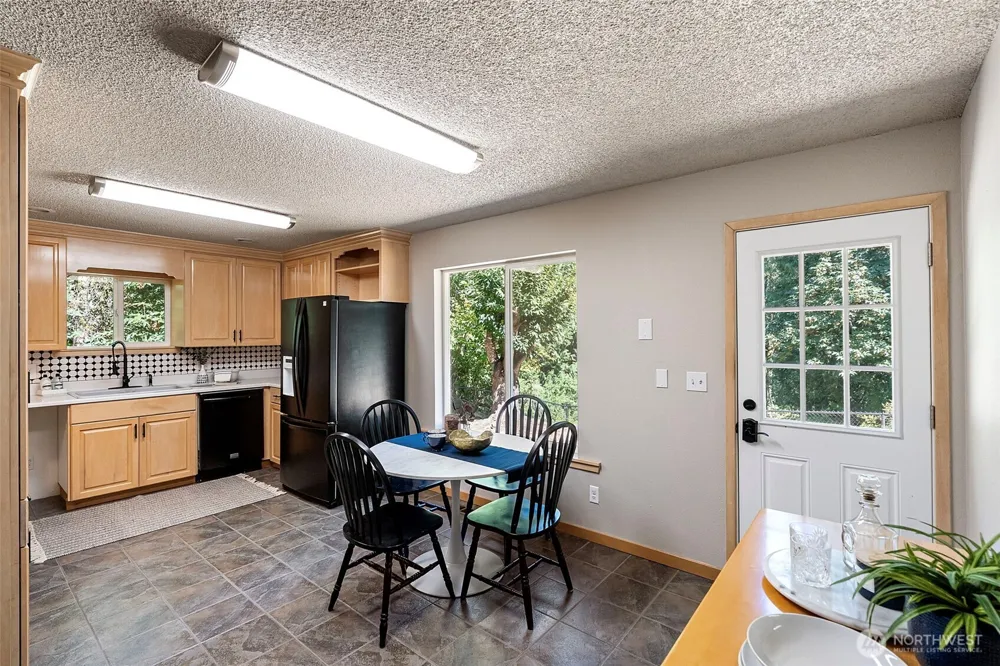 4562 SE Burley Olalla Road Olalla, WA 98359