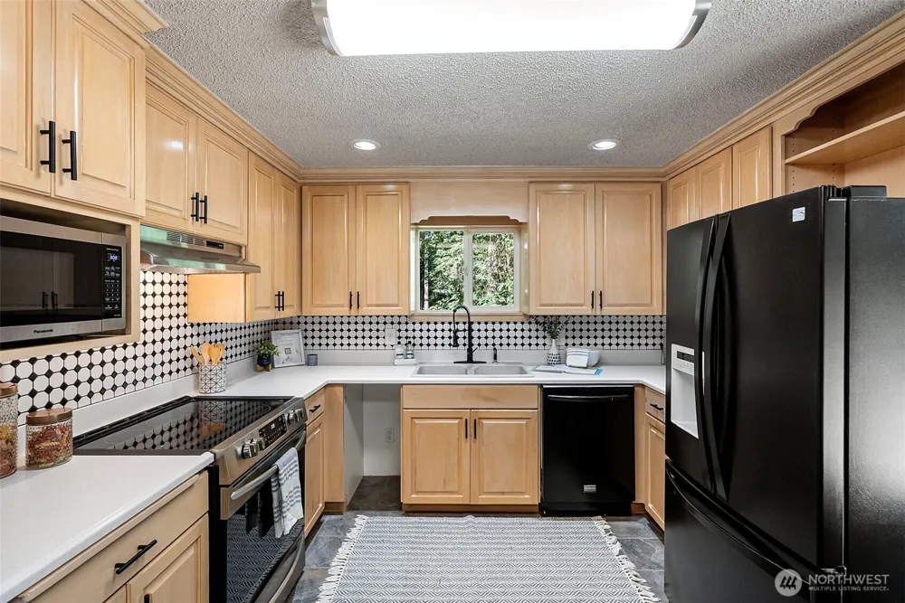 4562 SE Burley Olalla Road Olalla, WA 98359