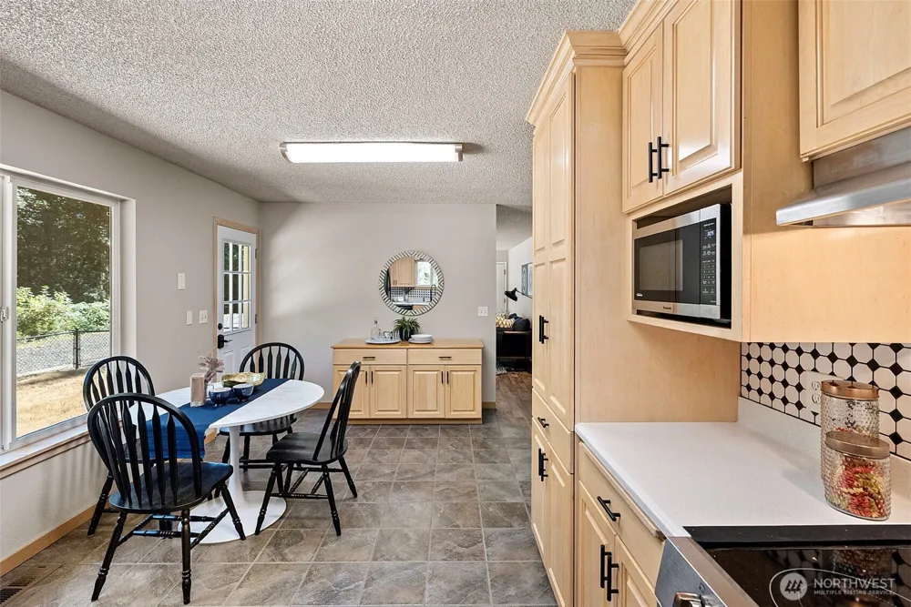 4562 SE Burley Olalla Road Olalla, WA 98359