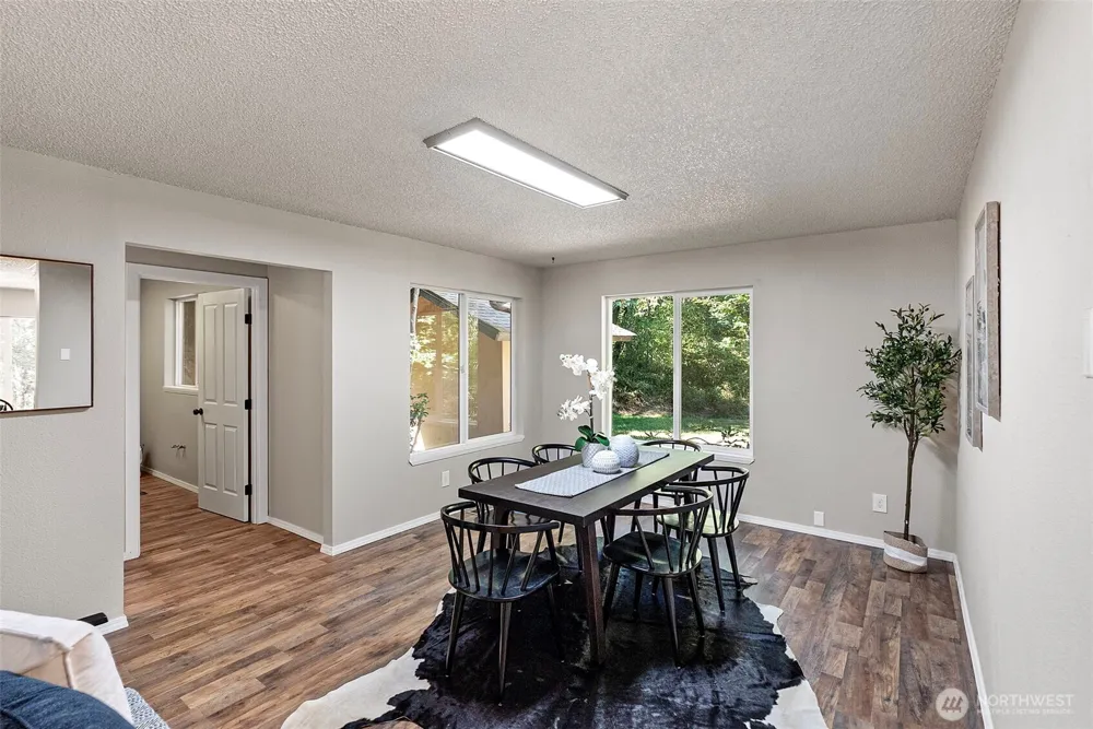 4562 SE Burley Olalla Road Olalla, WA 98359