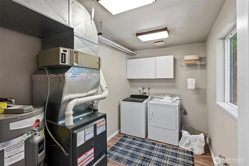 4562 SE Burley Olalla Road Olalla, WA 98359