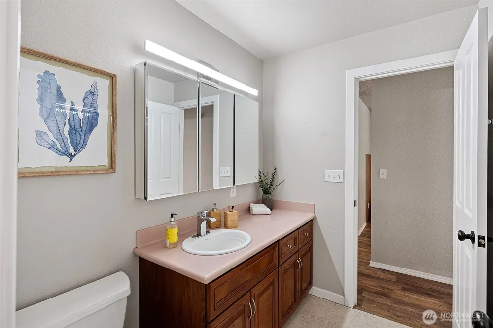 4562 SE Burley Olalla Road Olalla, WA 98359