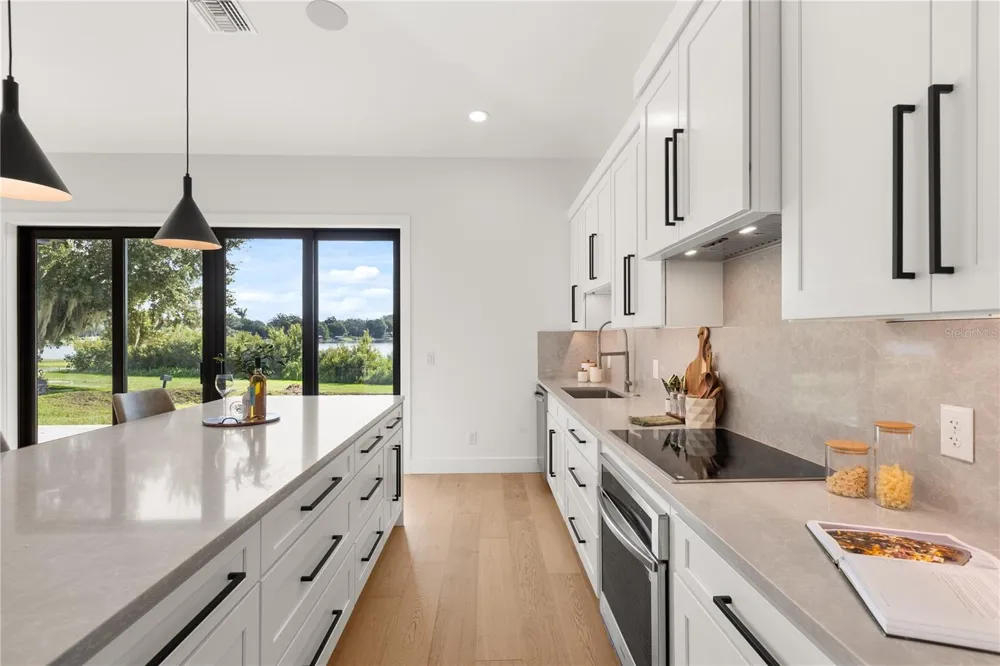 930 EAST BOULEVARD Windermere, FL 34786
