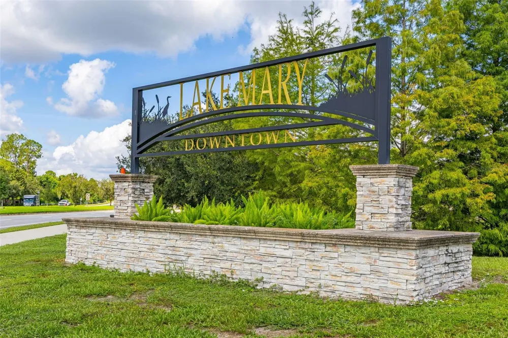302 OAK LEAF CIRCLE Lake Mary, FL 32746