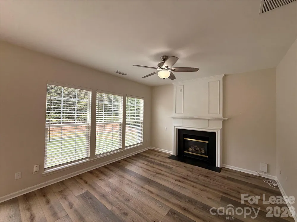 3404 Laurenhurst Lane Charlotte, NC 28270