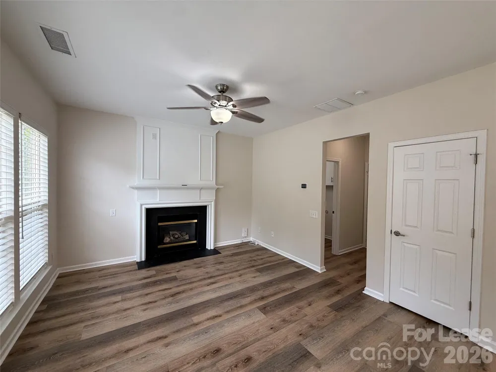 3404 Laurenhurst Lane Charlotte, NC 28270