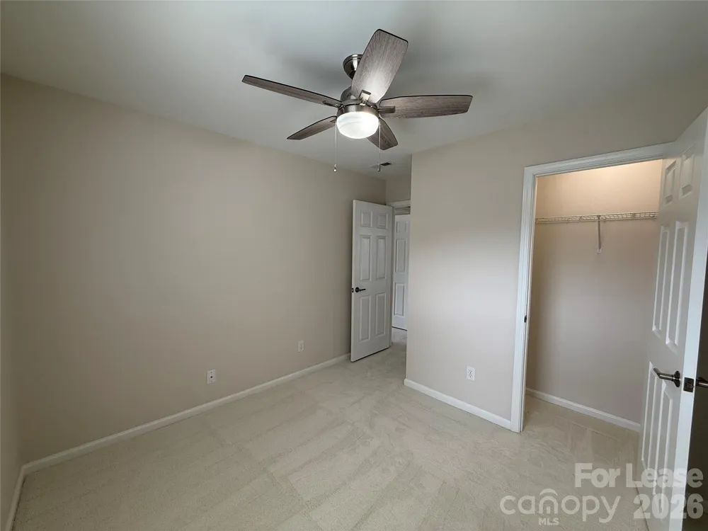 3404 Laurenhurst Lane Charlotte, NC 28270