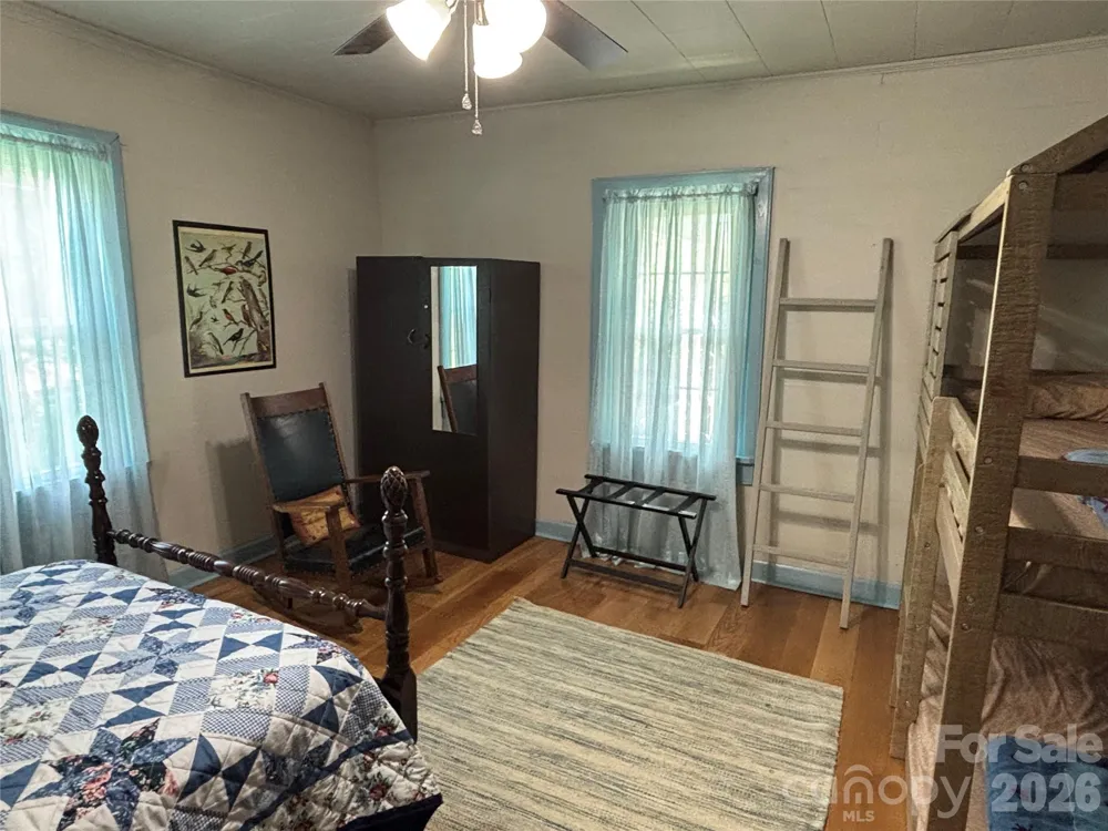 54 Jaimes Lane Bakersville, NC 28705
