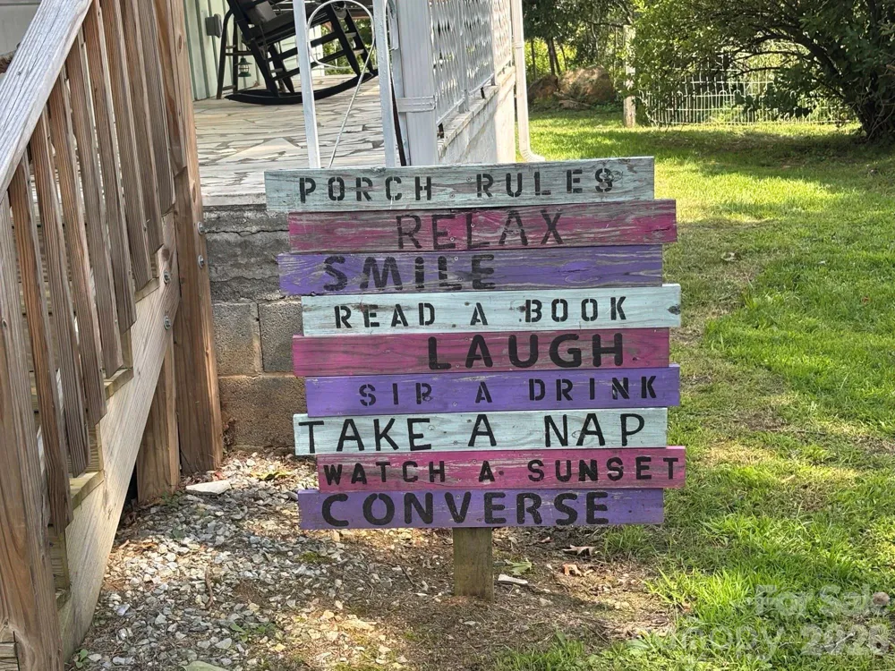 54 Jaimes Lane Bakersville, NC 28705