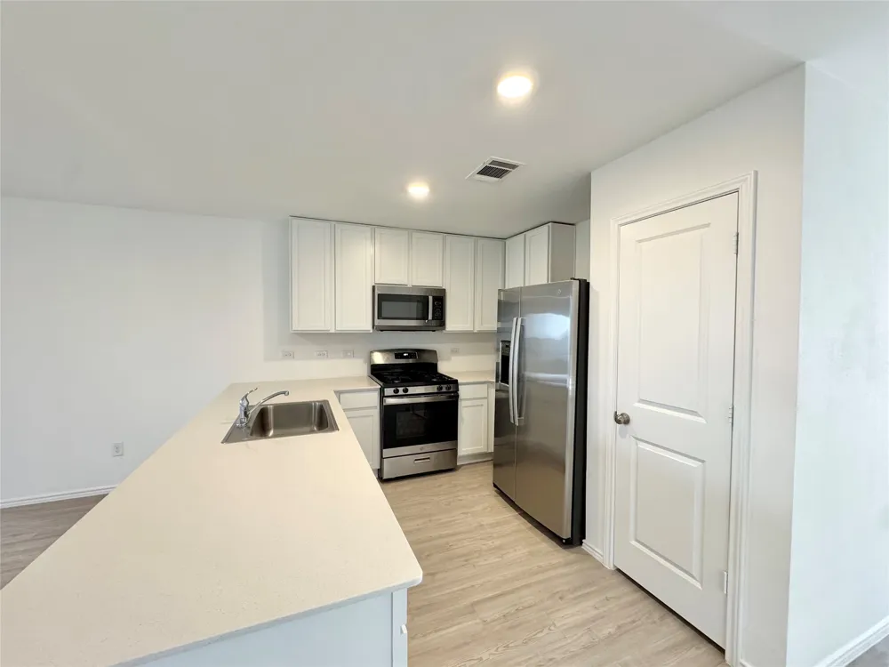 23604 Tiny Moons Way Elgin, TX 78621