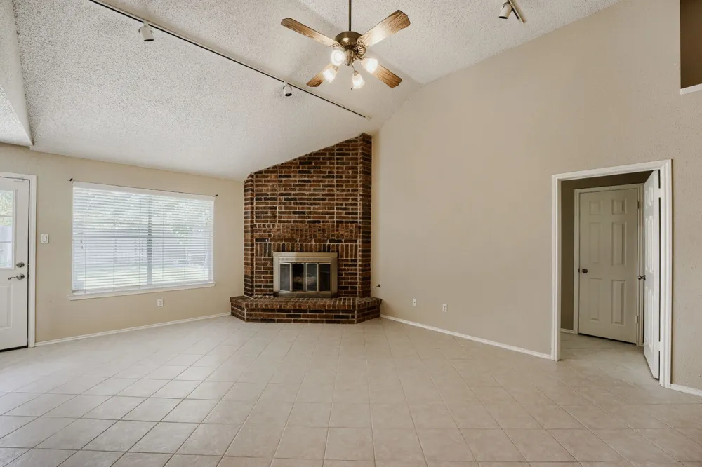 8009 Tantara Court Austin, TX 78729