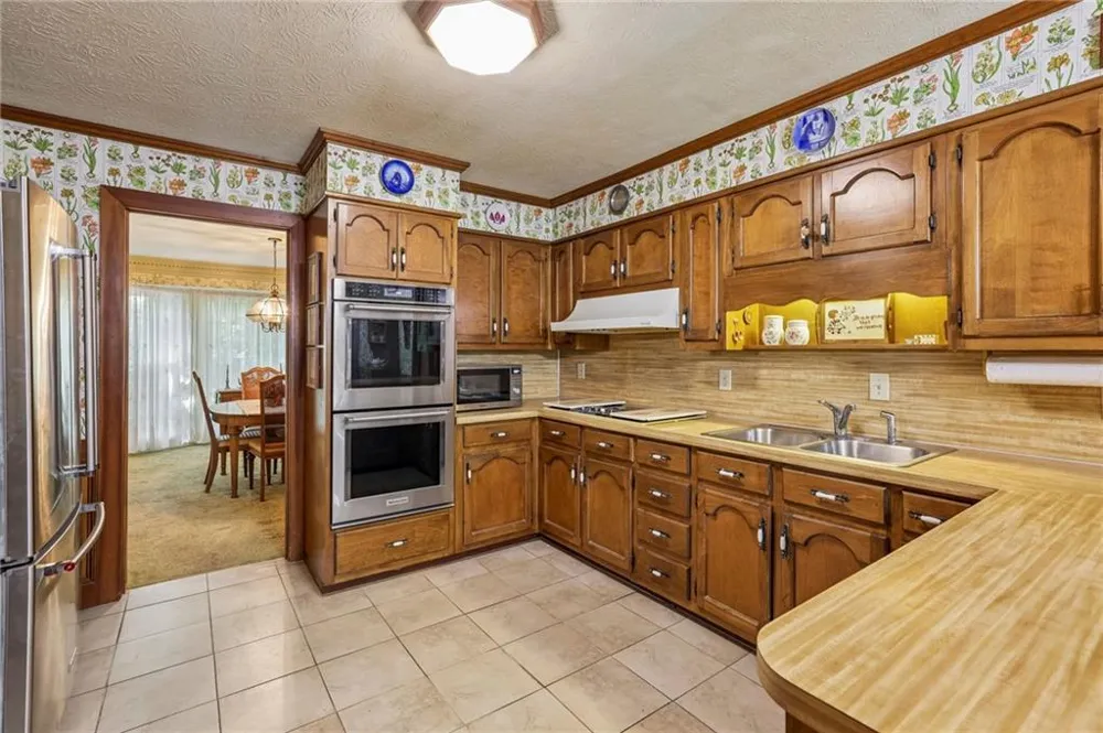 6051 Millstone Run Stone Mountain, GA 30087