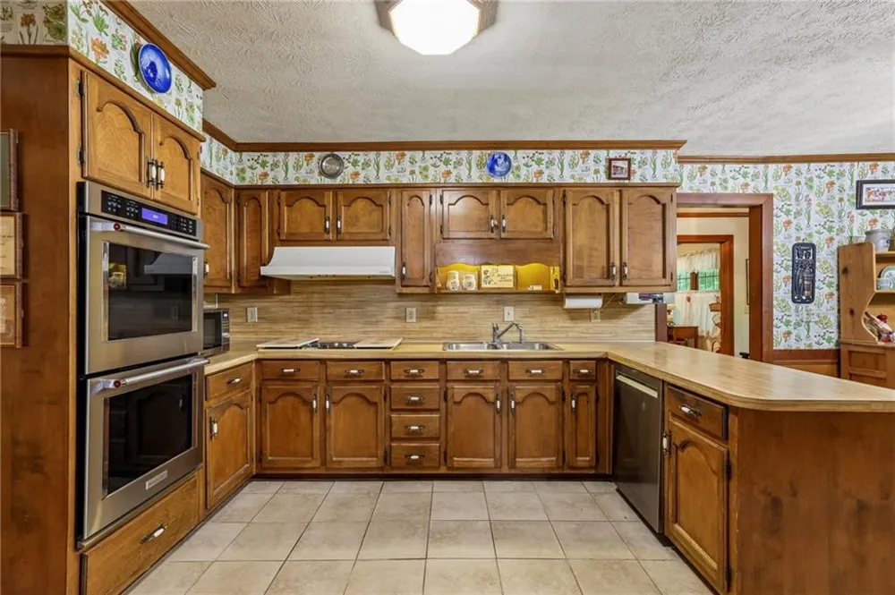 6051 Millstone Run Stone Mountain, GA 30087