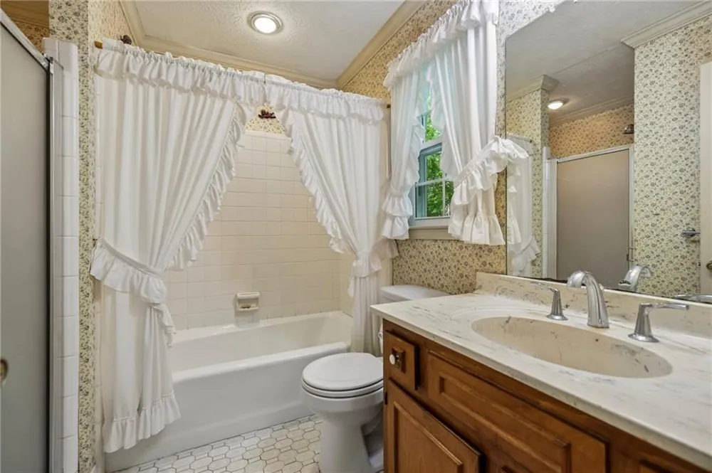 6051 Millstone Run Stone Mountain, GA 30087