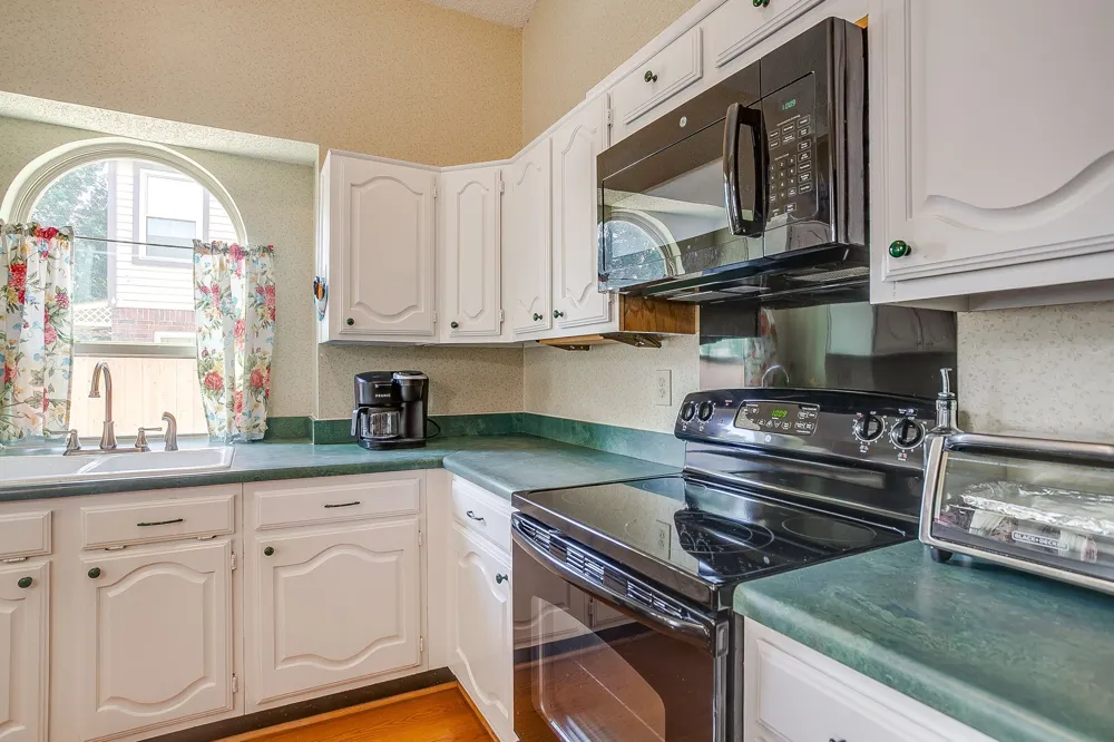 2049 Wedgewood Drive Grapevine, TX 76051
