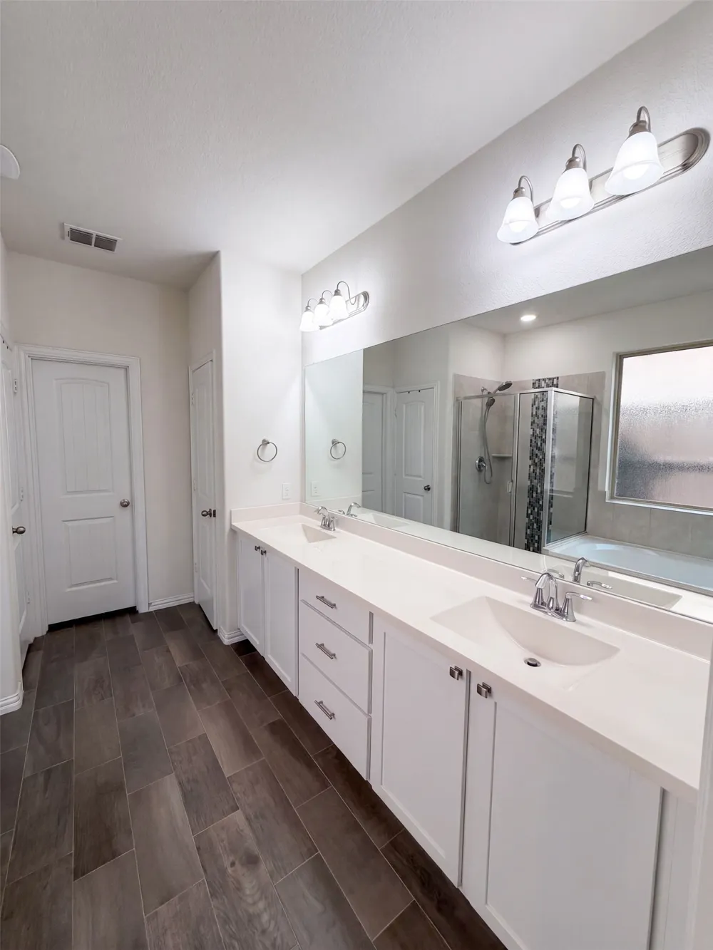 1421 Prairie Lake Court Lewisville, TX 75010