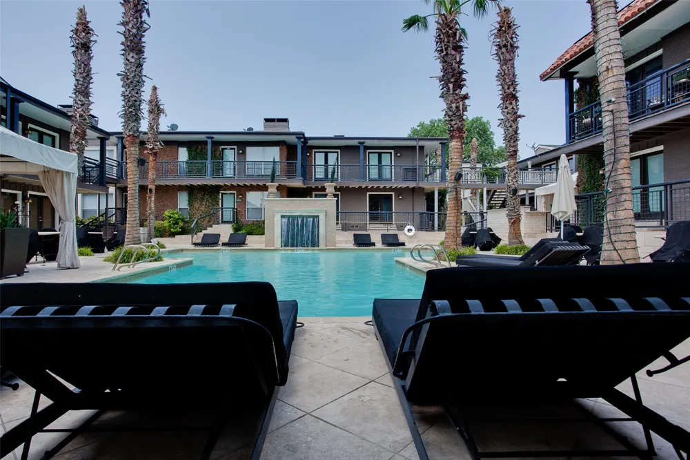 5938 Sandhurst Lane #104 Dallas, TX 75206