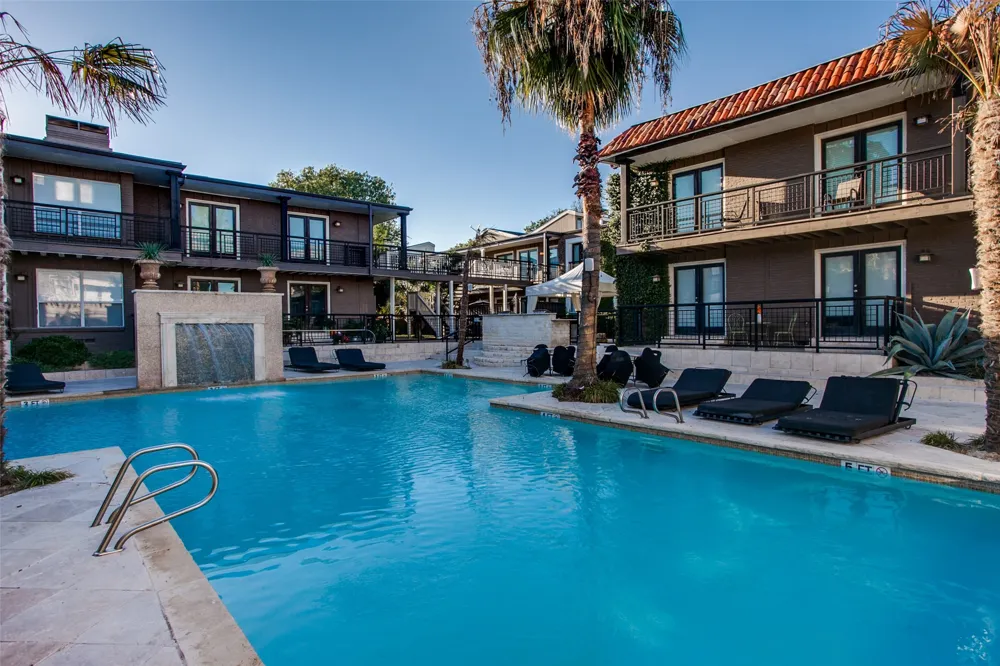 5938 Sandhurst Lane #104 Dallas, TX 75206