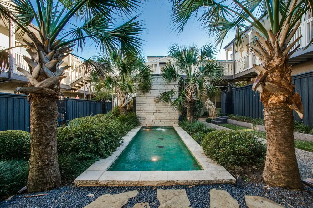 5938 Sandhurst Lane #104 Dallas, TX 75206