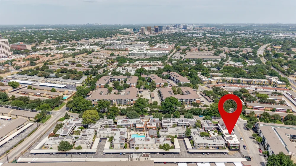 5938 Sandhurst Lane #104 Dallas, TX 75206