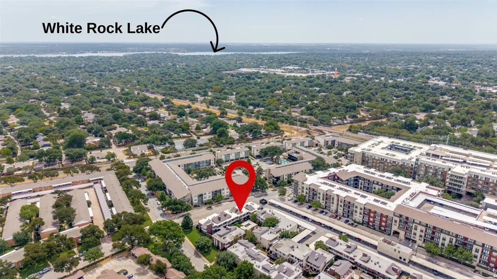 5938 Sandhurst Lane #104 Dallas, TX 75206