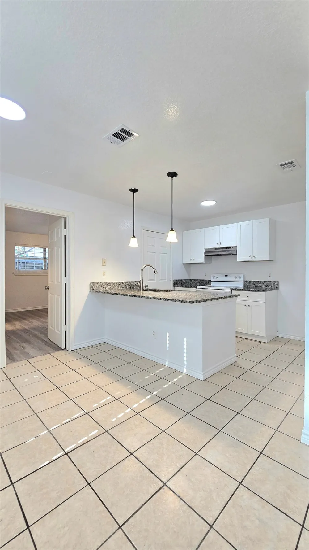 5017 Chapman Street #5017 Fort Worth, TX 76105