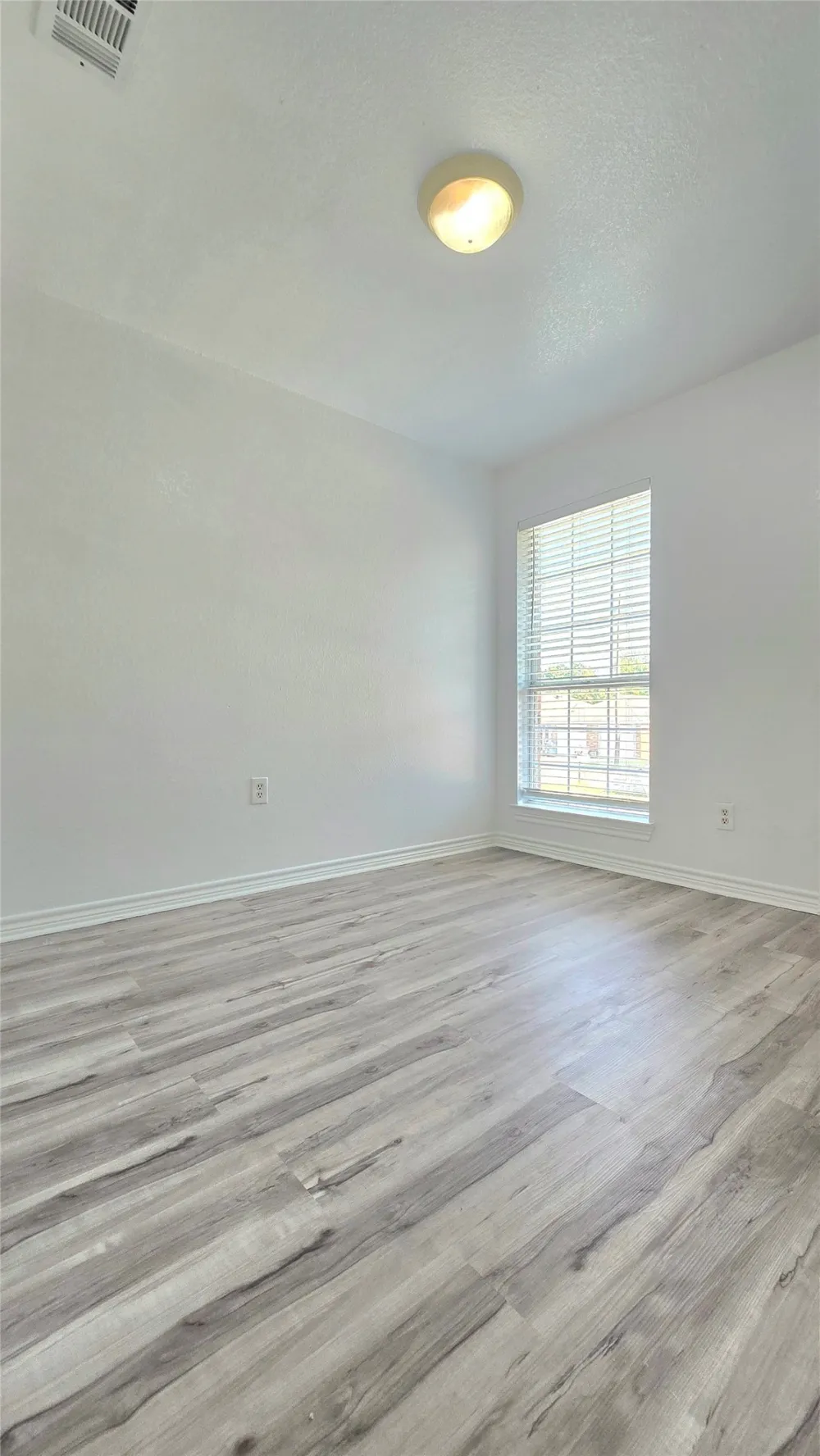 5017 Chapman Street #5017 Fort Worth, TX 76105
