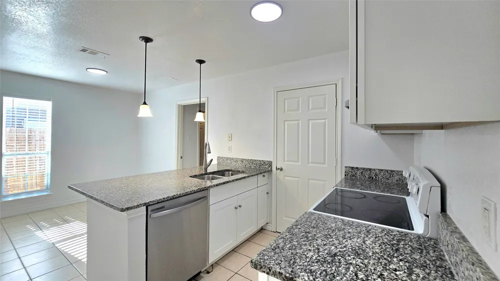 5017 Chapman Street #5017 Fort Worth, TX 76105