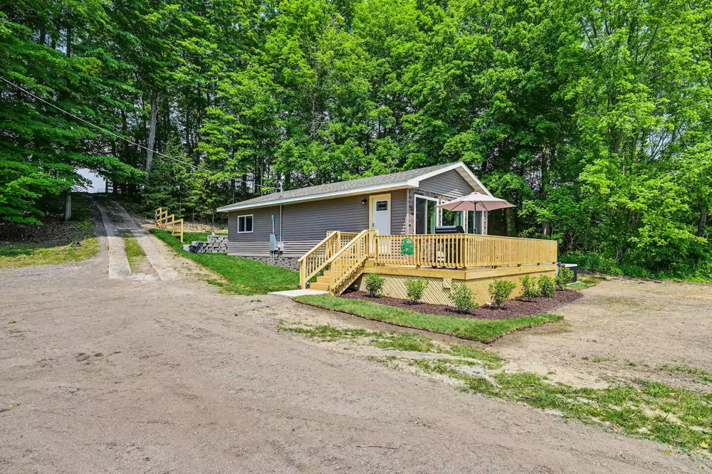 48781 Rush Lake Road Hartford, MI 49057