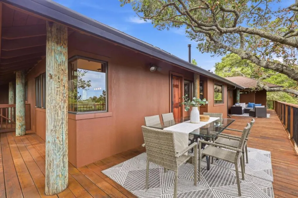 13124 Byrd Lane Los Altos Hills, CA 94022