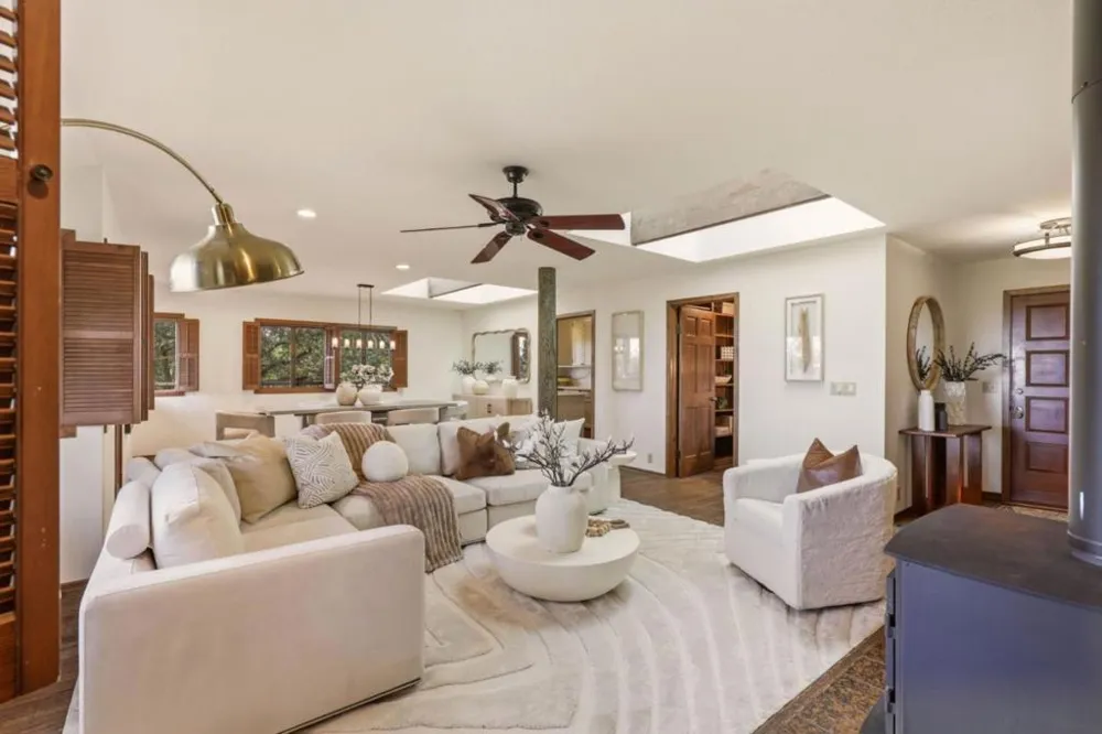 13124 Byrd Lane Los Altos Hills, CA 94022