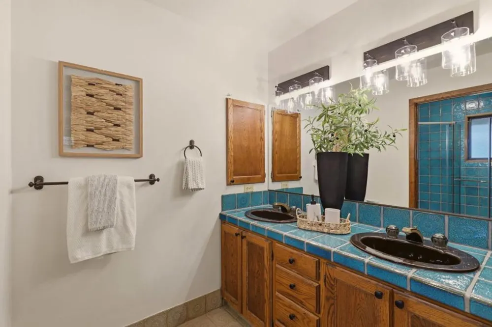 13124 Byrd Lane Los Altos Hills, CA 94022