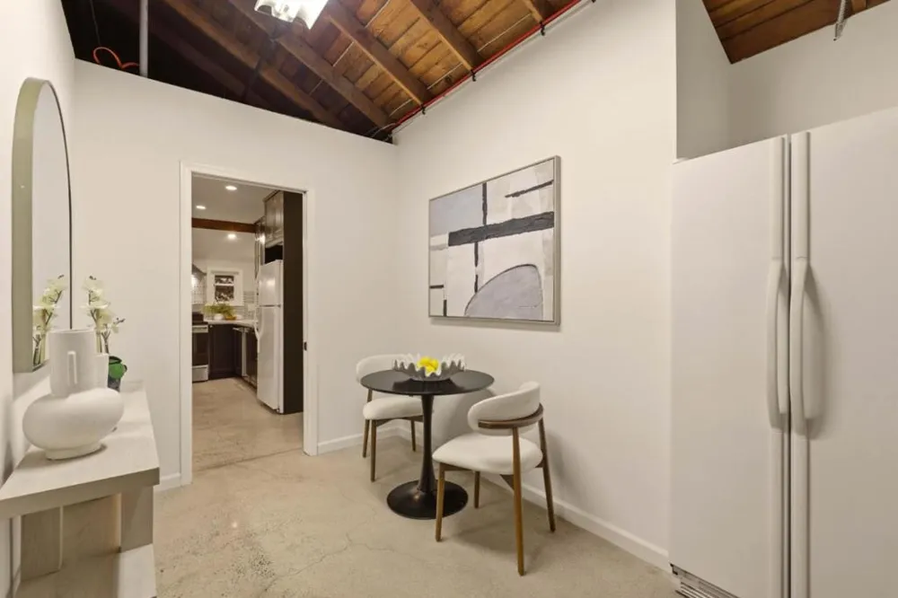13124 Byrd Lane Los Altos Hills, CA 94022
