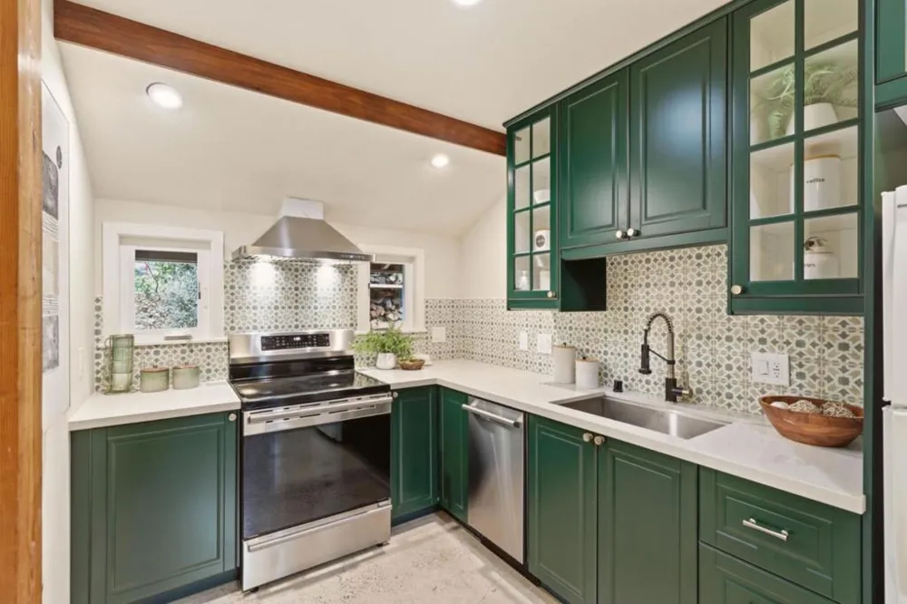 13124 Byrd Lane Los Altos Hills, CA 94022