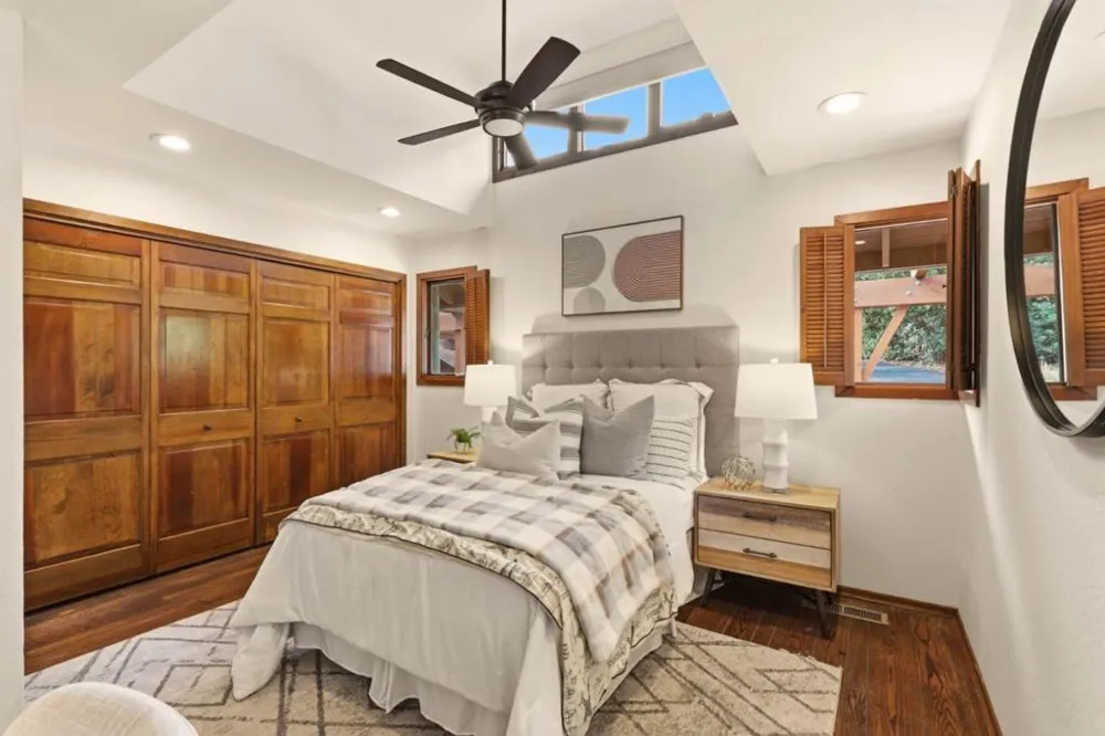 13124 Byrd Lane Los Altos Hills, CA 94022