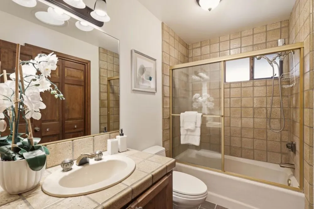 13124 Byrd Lane Los Altos Hills, CA 94022
