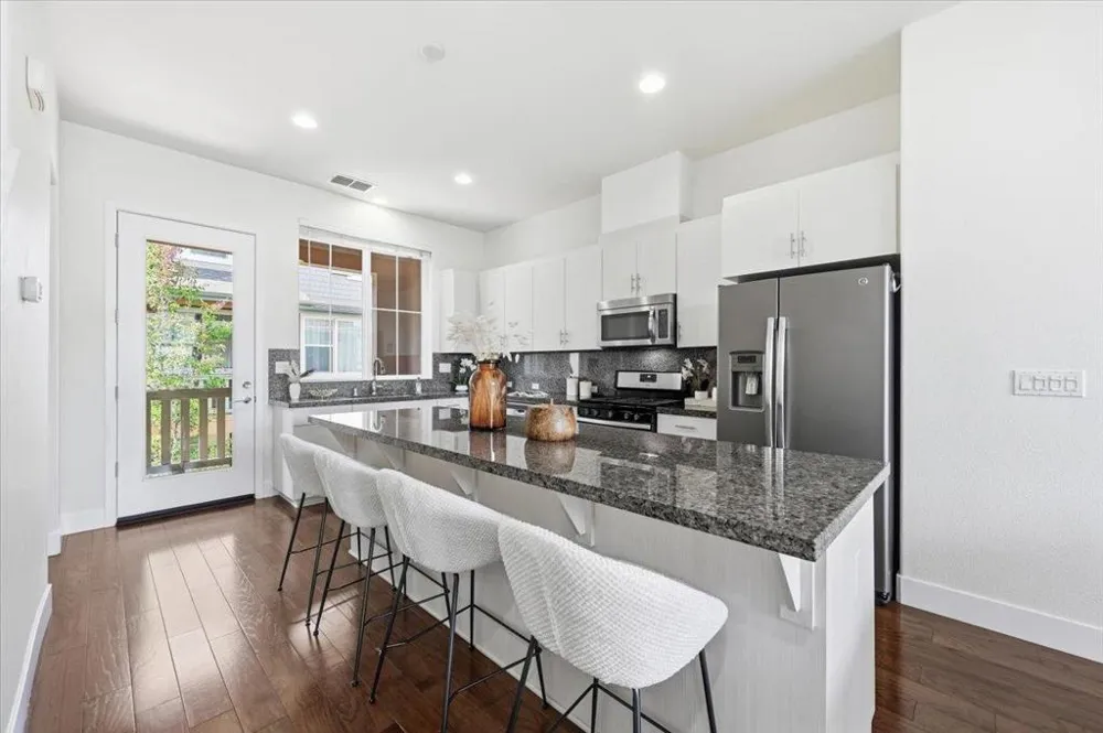 37818 Taro Terrace Newark, CA 94560