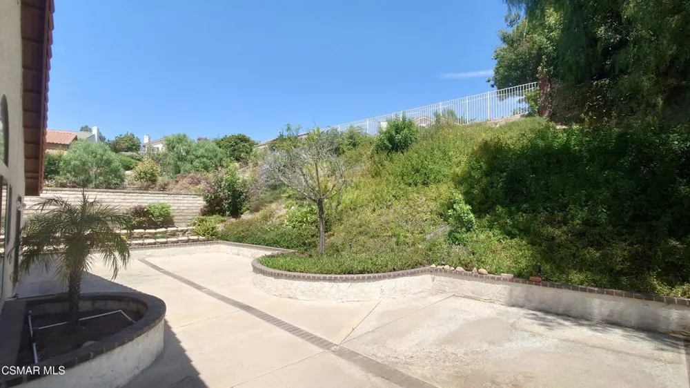 2500 Kensington Avenue Thousand Oaks, CA 91362