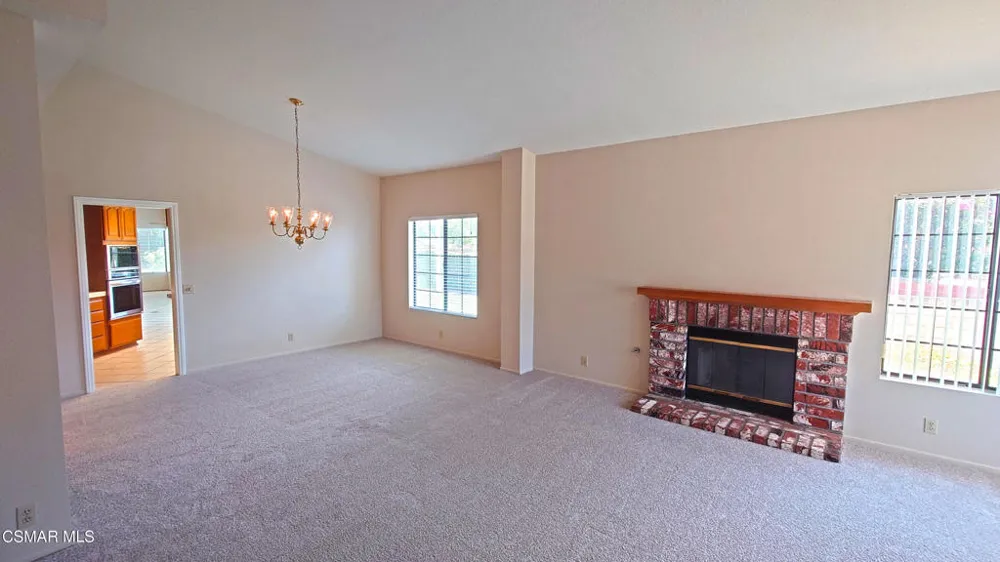 2500 Kensington Avenue Thousand Oaks, CA 91362