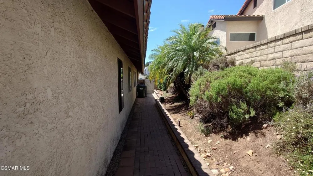 2500 Kensington Avenue Thousand Oaks, CA 91362