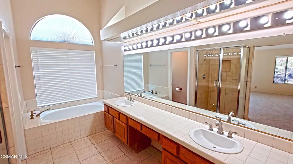 2500 Kensington Avenue Thousand Oaks, CA 91362