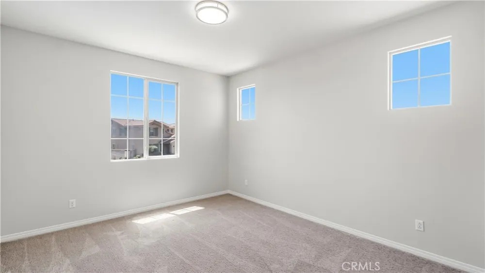 13256 Eaglebluff Lane Eastvale, CA 92880