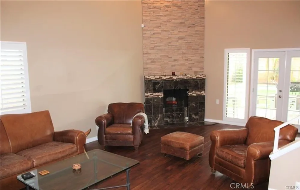 6840 Whitman Lake Balboa, CA 91406