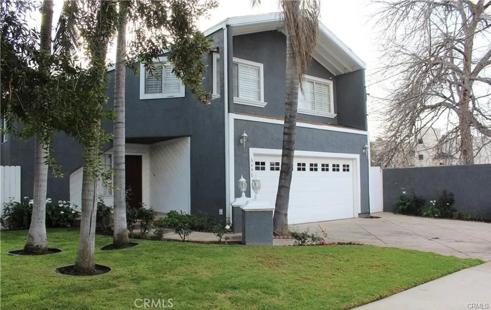 6840 Whitman Lake Balboa, CA 91406
